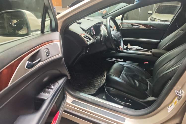 Used Lincoln MKZ 2017 2.0T Luxury Edition Driver Seat
