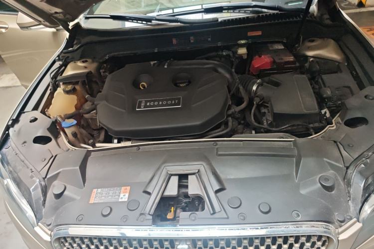 Used Lincoln MKZ 2017 2.0T Luxury Edition Engine Bay