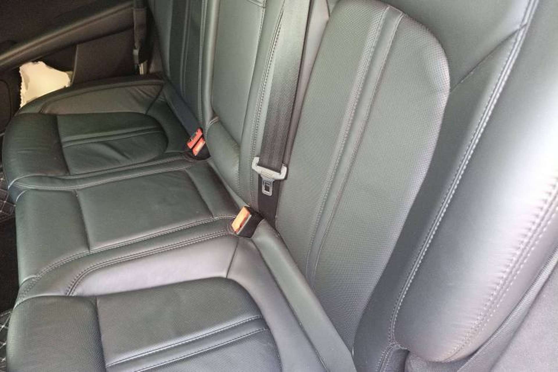 Used Lincoln MKZ 2017 2.0T Luxury Edition Left Rear Seat