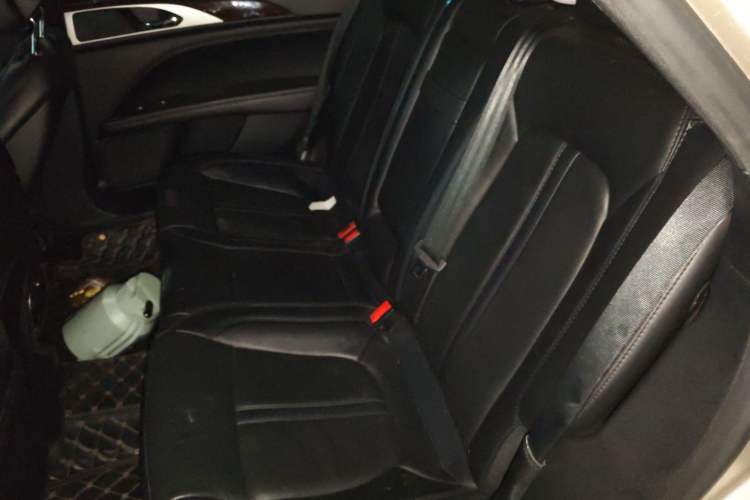 Used Lincoln MKZ 2017 2.0T Luxury Edition Left Rear Seat