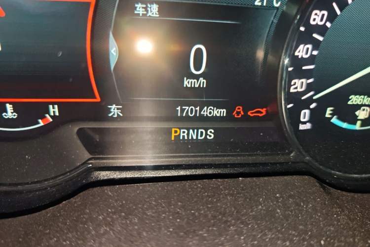 Used Lincoln MKZ 2017 2.0T Luxury Edition Odometer Close Up