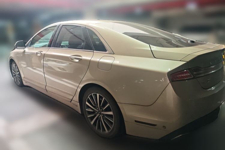 Used Lincoln MKZ 2017 2.0T Luxury Edition Rear Left 45 Deg