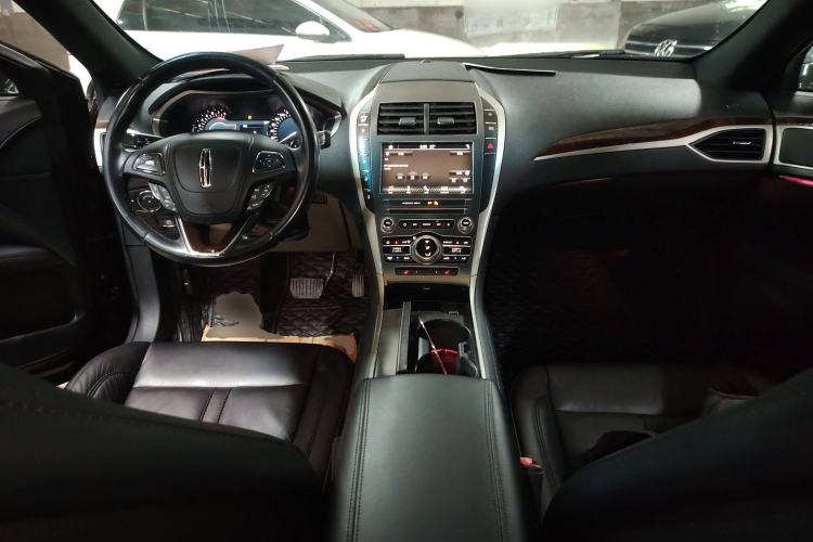 Used Lincoln MKZ 2017 2.0T Luxury Edition Center Console