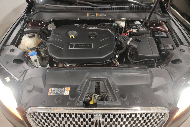 Used Lincoln MKZ 2017 2.0T Luxury Edition Engine Bay