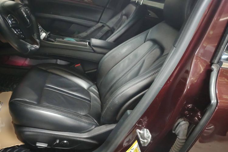 Used Lincoln MKZ 2017 2.0T Luxury Edition Left Front Seat