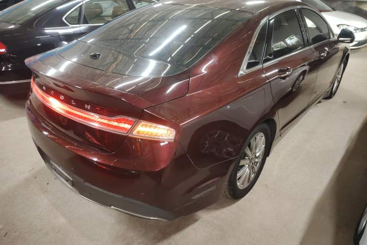 Used Lincoln MKZ 2017 2.0T Luxury Edition Rear Right 45 Deg