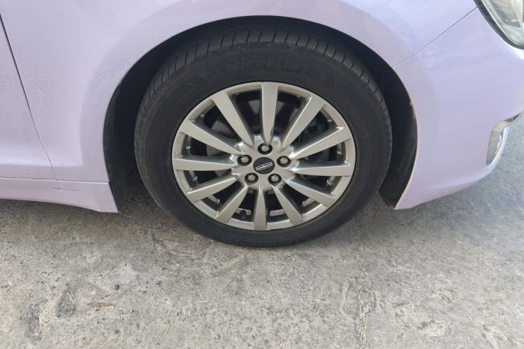 Used Lincoln MKZ 2017 2.0T Luxury Edition Right Front Wheel Hub