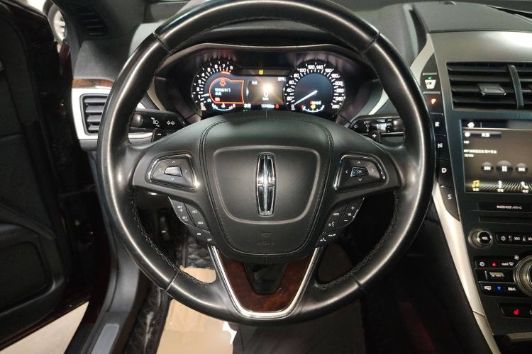 Used Lincoln MKZ 2017 2.0T Luxury Edition Steering Wheel