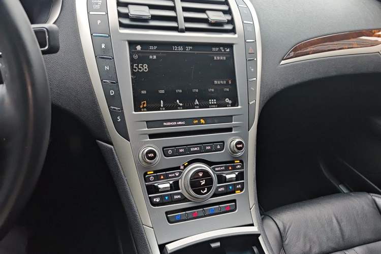 Used Lincoln MKZ 2017 2.0T Luxury Edition Audio And AC Panel