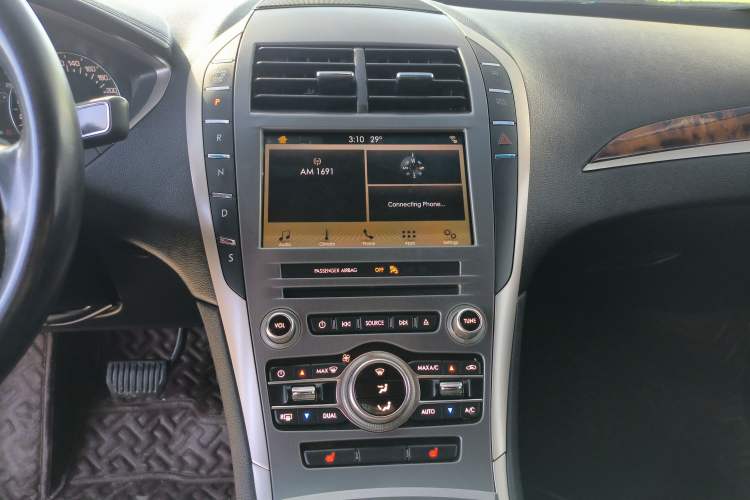 Used Lincoln MKZ 2017 2.0T Luxury Edition Audio And AC Panel