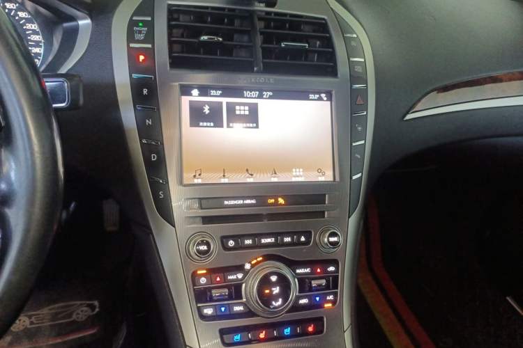 Used Lincoln MKZ 2017 2.0T Luxury Edition Audio And AC Panel