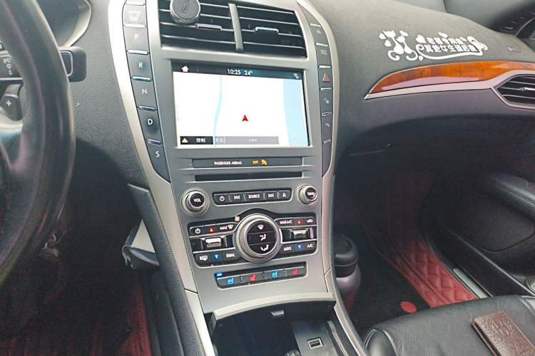 Used Lincoln MKZ 2017 2.0T Luxury Edition Audio And AC Panel