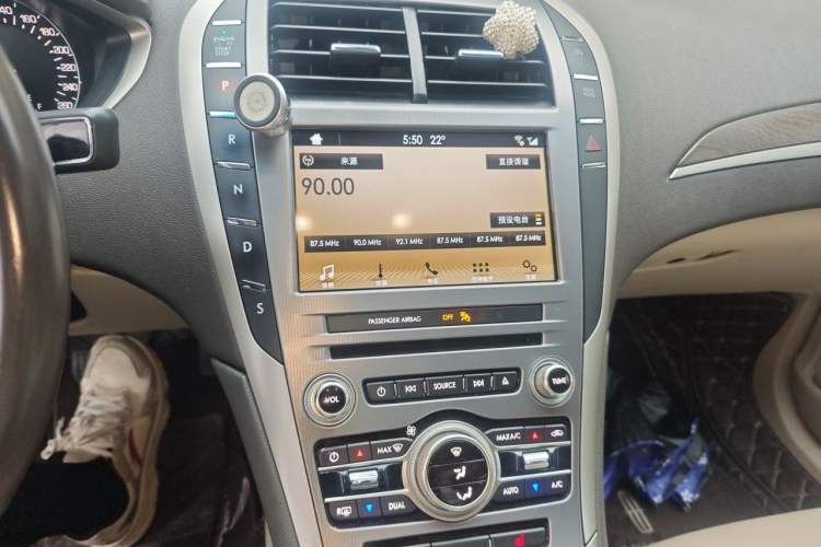 Used Lincoln MKZ 2017 2.0T Luxury Edition Audio And AC Panel