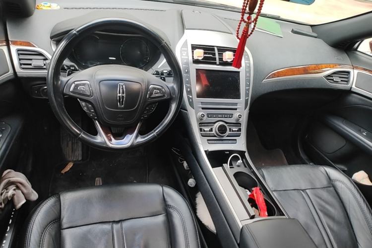 Used Lincoln MKZ 2017 2.0T Luxury Edition Center Console
