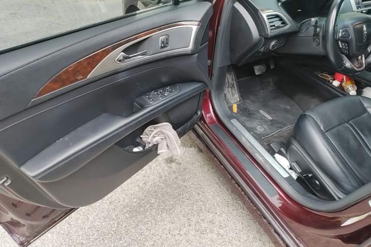 Used Lincoln MKZ 2017 2.0T Luxury Edition Driver Seat