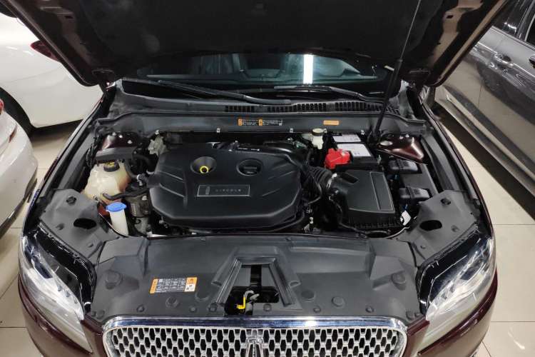 Used Lincoln MKZ 2017 2.0T Luxury Edition Engine Bay