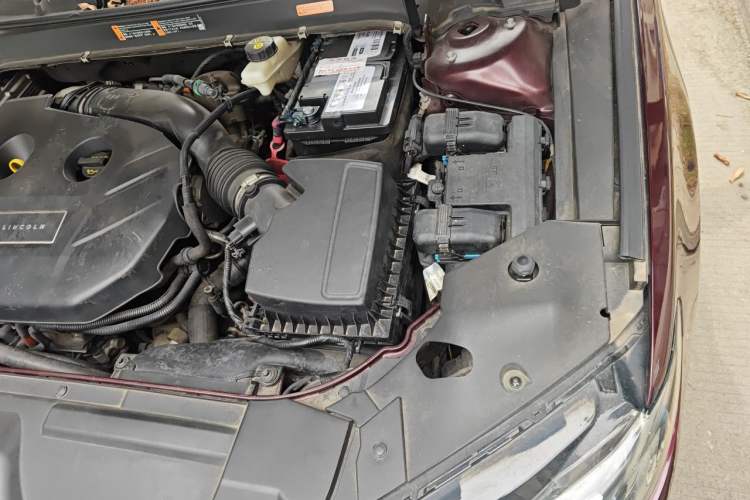 Used Lincoln MKZ 2017 2.0T Luxury Edition Engine Bay Left