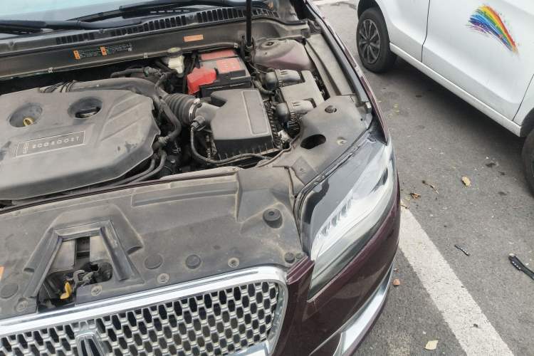 Used Lincoln MKZ 2017 2.0T Luxury Edition Engine Bay Left