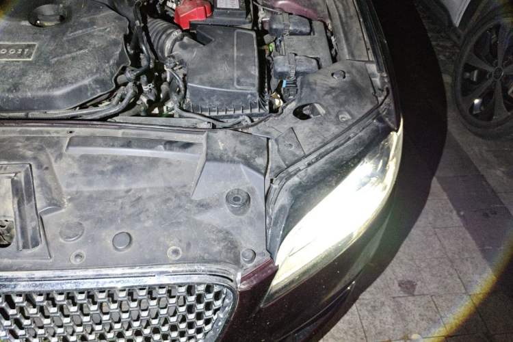 Used Lincoln MKZ 2017 2.0T Luxury Edition Engine Bay Left