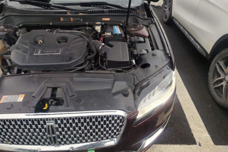 Used Lincoln MKZ 2017 2.0T Luxury Edition Engine Bay Left