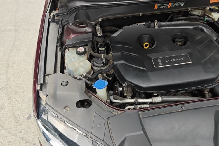 Used Lincoln MKZ 2017 2.0T Luxury Edition Engine Bay Right