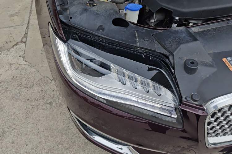 Used Lincoln MKZ 2017 2.0T Luxury Edition Engine Bay Right