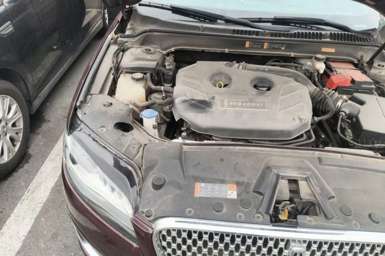 Used Lincoln MKZ 2017 2.0T Luxury Edition Engine Bay Right