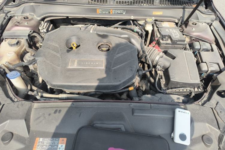 Used Lincoln MKZ 2017 2.0T Luxury Edition Engine Bay