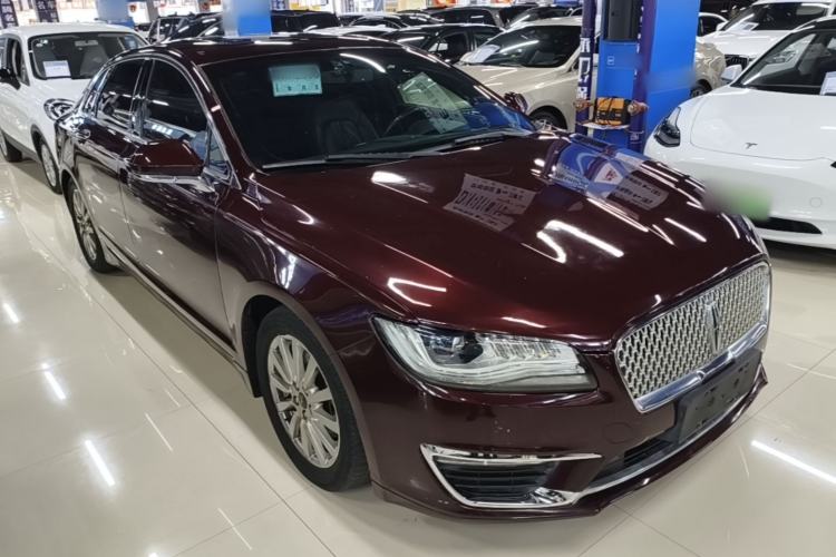 Used Lincoln MKZ 2017 2.0T Luxury Edition Front Right 45 Deg