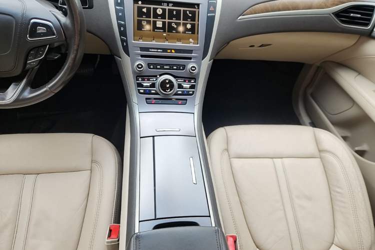 Used Lincoln MKZ 2017 2.0T Luxury Edition Gear Lever