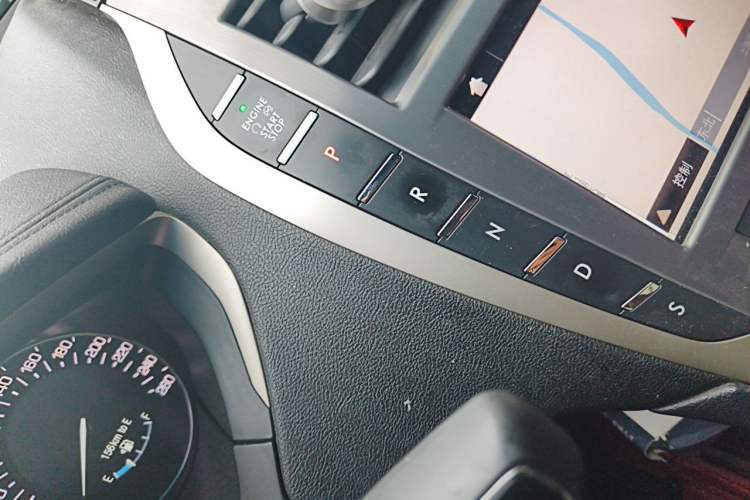 Used Lincoln MKZ 2017 2.0T Luxury Edition Gear Lever