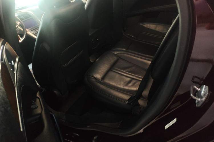 Used Lincoln MKZ 2017 2.0T Luxury Edition Interior 3