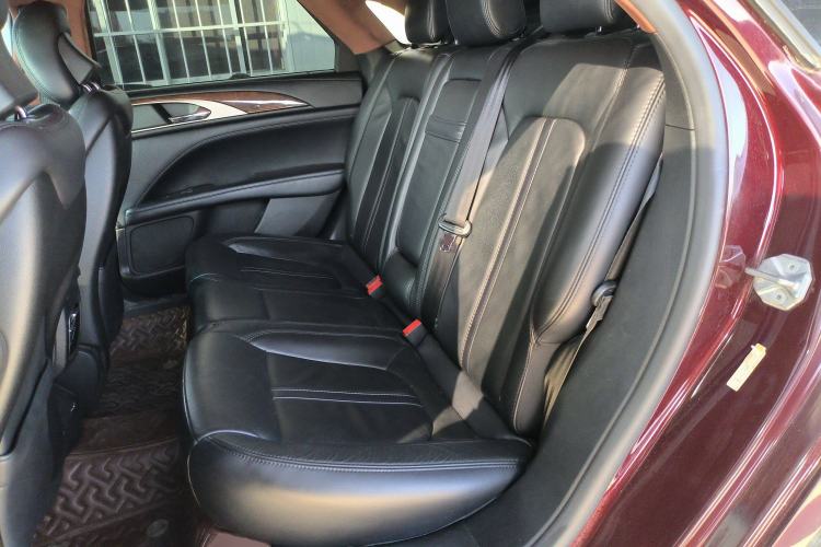 Used Lincoln MKZ 2017 2.0T Luxury Edition Interior 4