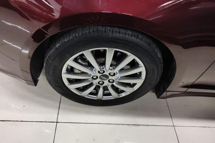 Used Lincoln MKZ 2017 2.0T Luxury Edition Left Front Wheel Hub