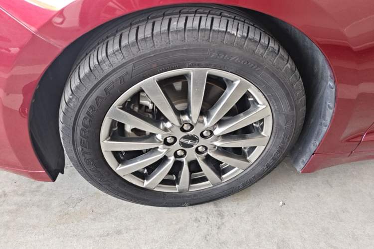 Used Lincoln MKZ 2017 2.0T Luxury Edition Left Front Wheel Hub