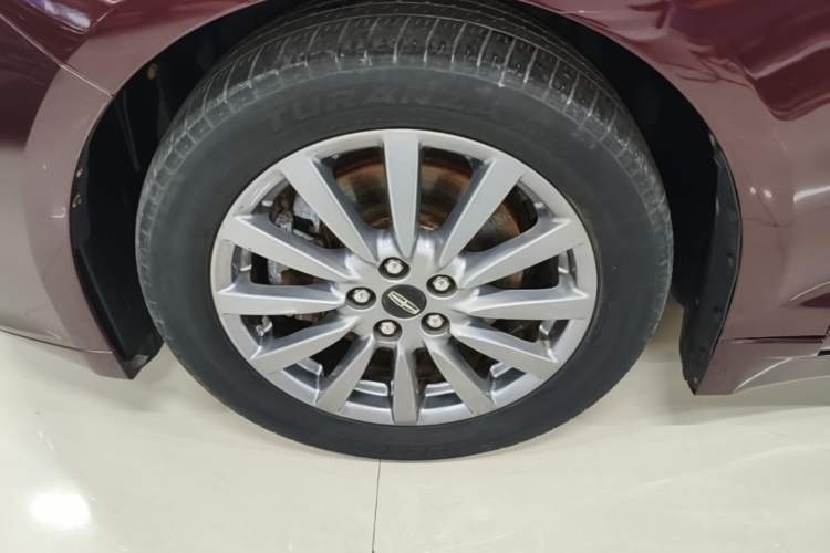 Used Lincoln MKZ 2017 2.0T Luxury Edition Left Front Wheel Hub
