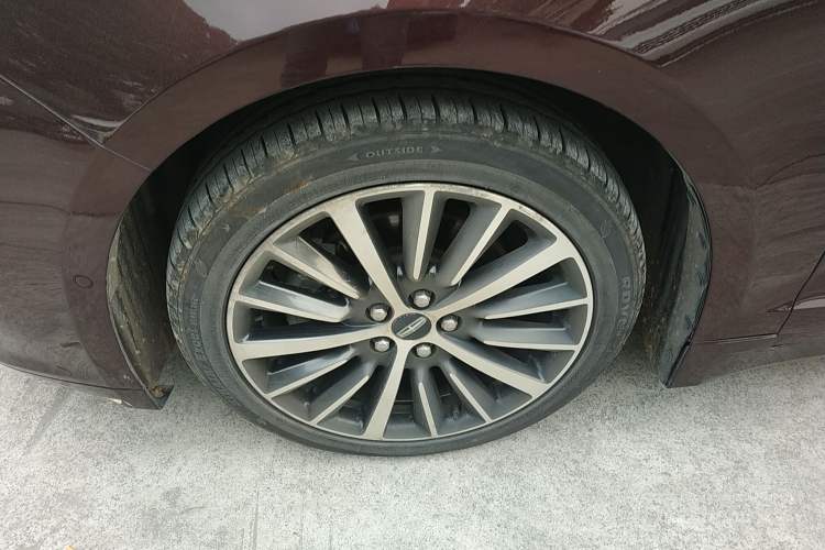 Used Lincoln MKZ 2017 2.0T Luxury Edition Left Front Wheel Hub