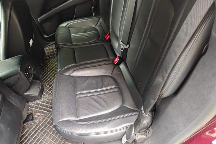 Used Lincoln MKZ 2017 2.0T Luxury Edition Left Rear Seat