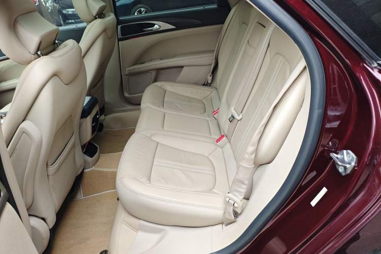 Used Lincoln MKZ 2017 2.0T Luxury Edition Left Rear Seat