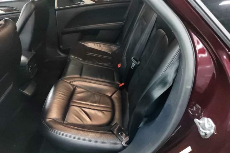 Used Lincoln MKZ 2017 2.0T Luxury Edition Left Rear Seat
