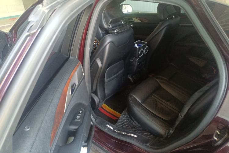Used Lincoln MKZ 2017 2.0T Luxury Edition Left Rear Seat