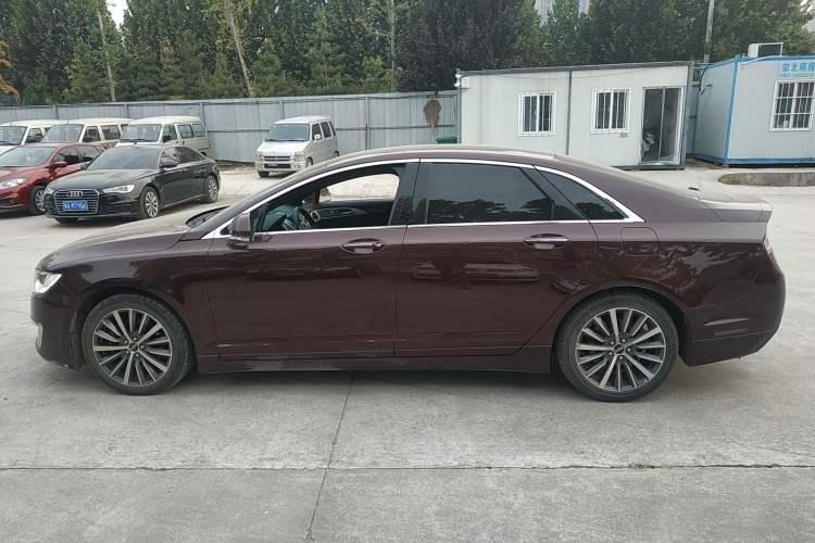 Used Lincoln MKZ 2017 2.0T Luxury Edition Left Side