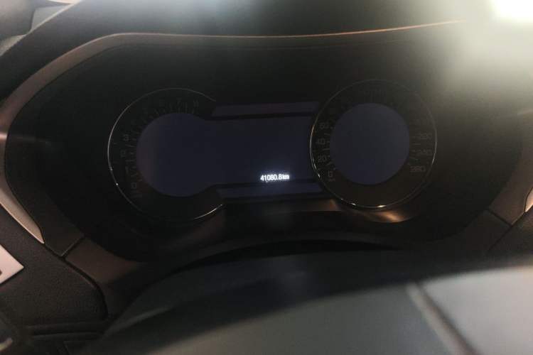 Used Lincoln MKZ 2017 2.0T Luxury Edition Odometer Close Up