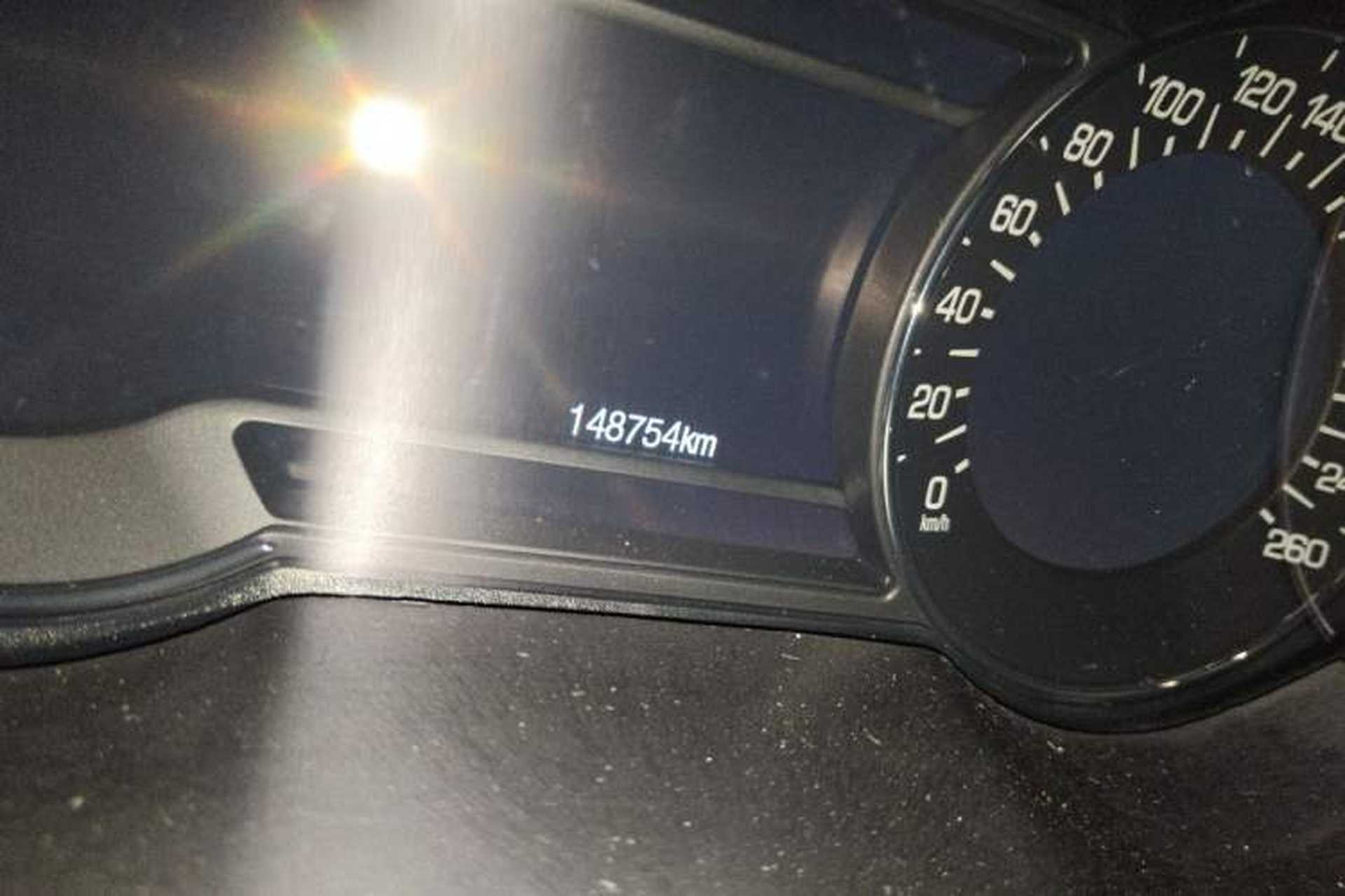 Used Lincoln MKZ 2017 2.0T Luxury Edition Odometer Close Up