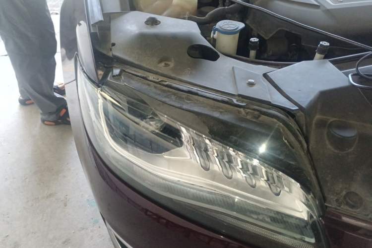 Used Lincoln MKZ 2017 2.0T Luxury Edition Right Front Headlight