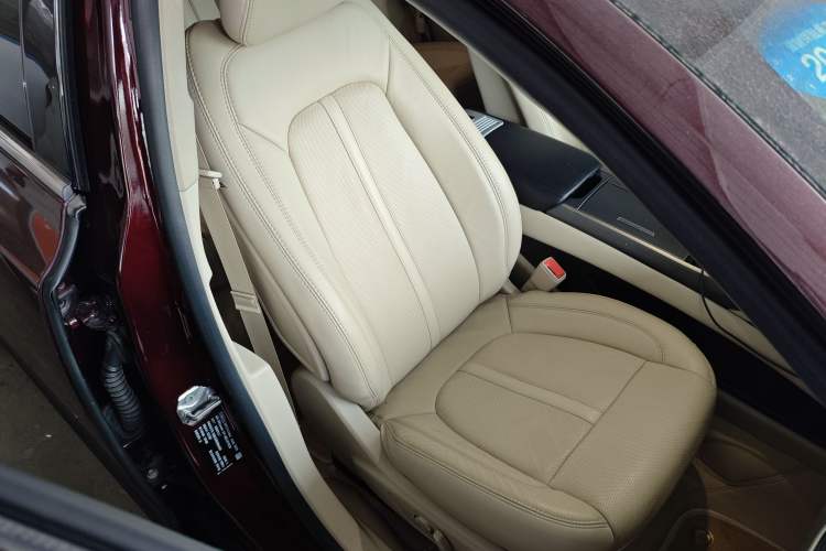Used Lincoln MKZ 2017 2.0T Luxury Edition Right Front Seat