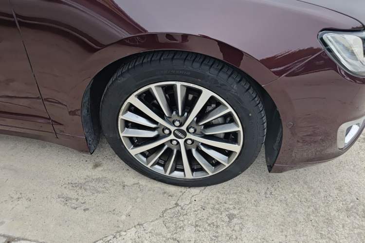 Used Lincoln MKZ 2017 2.0T Luxury Edition Right Front Wheel Hub