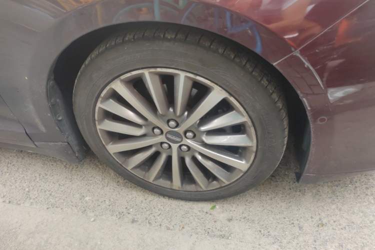 Used Lincoln MKZ 2017 2.0T Luxury Edition Right Front Wheel Hub