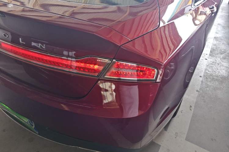 Used Lincoln MKZ 2017 2.0T Luxury Edition Right Rear Taillight