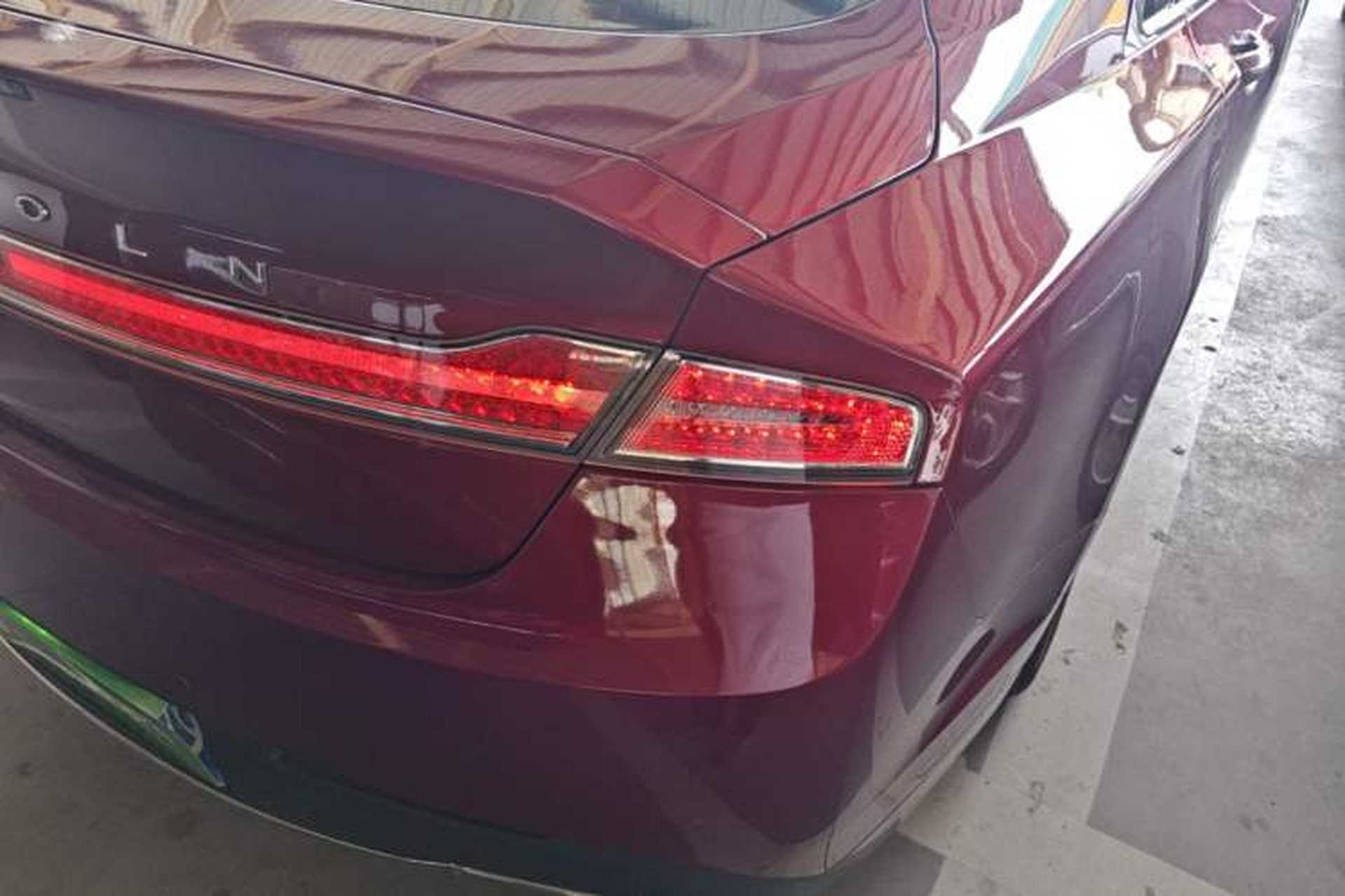 Used Lincoln MKZ 2017 2.0T Luxury Edition Right Rear Taillight